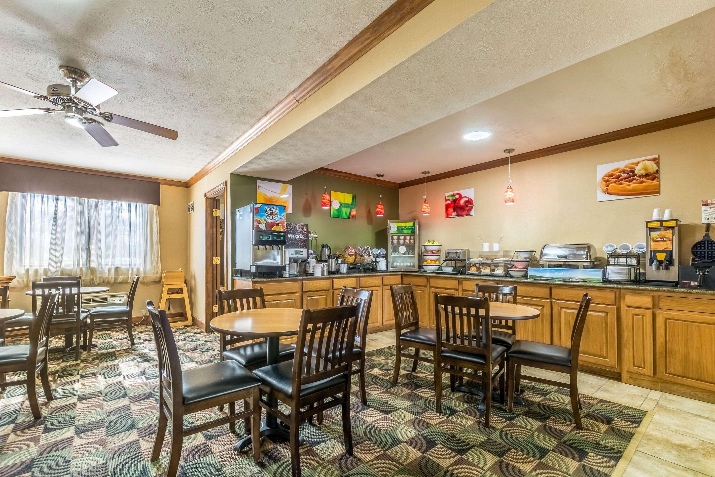 Quality Inn I-74 Batesville Ngoại thất bức ảnh