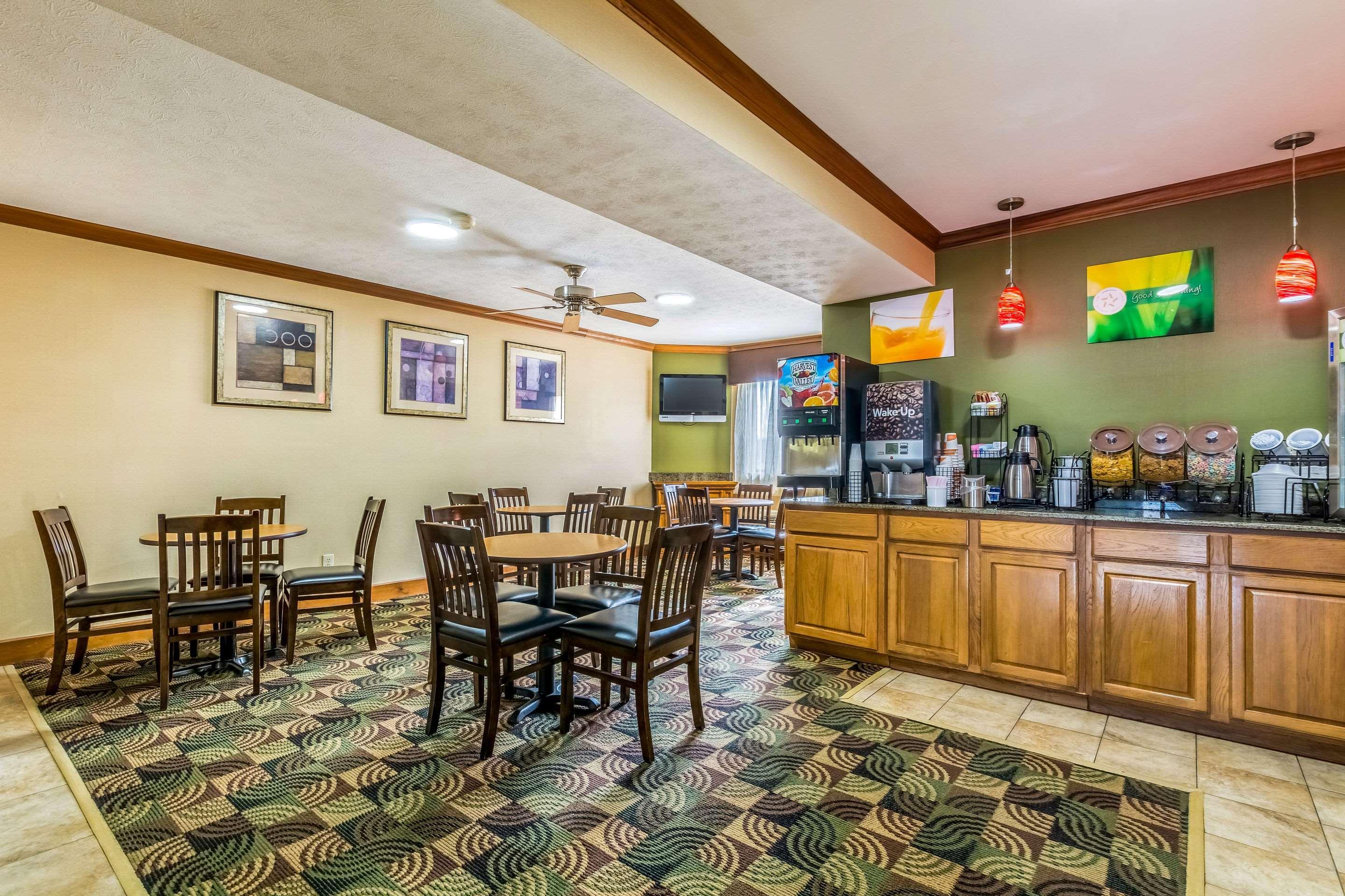 Quality Inn I-74 Batesville Ngoại thất bức ảnh