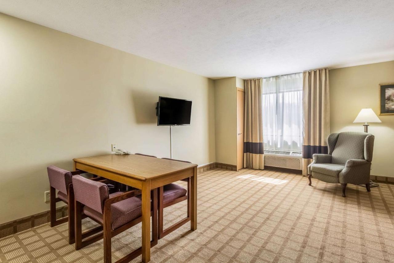 Quality Inn I-74 Batesville Ngoại thất bức ảnh